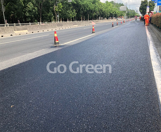 الذهاب الخضراء عالية اللزوجة الأسفلت السداده في شنغهاي الطريق السريع المشروع بنجاح
